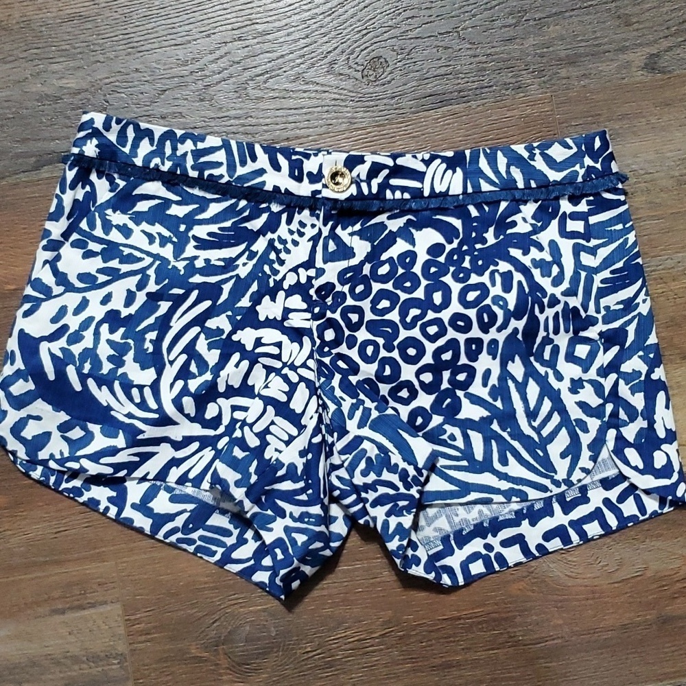 Lilly Pulitzer blue white abstract shorts